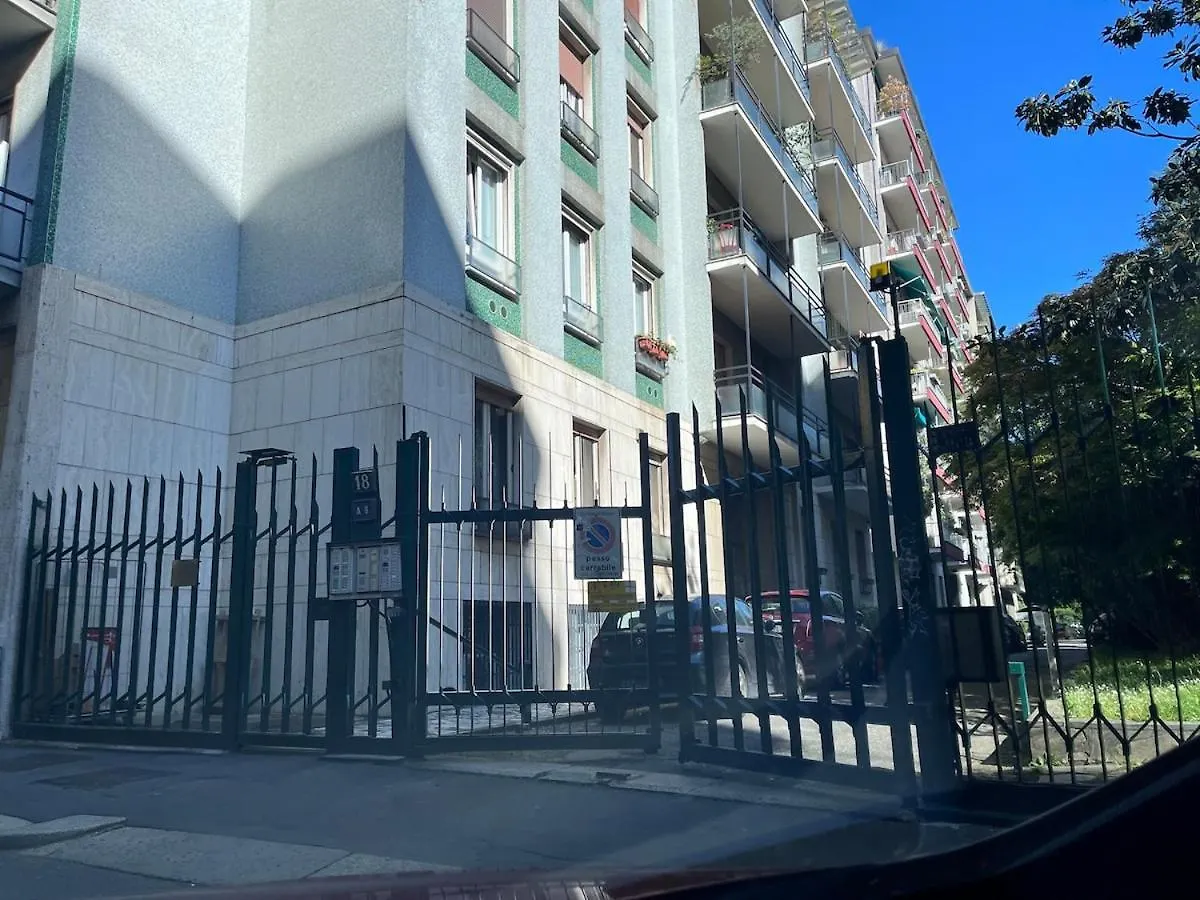 De Amicis Apartment Milan Italy