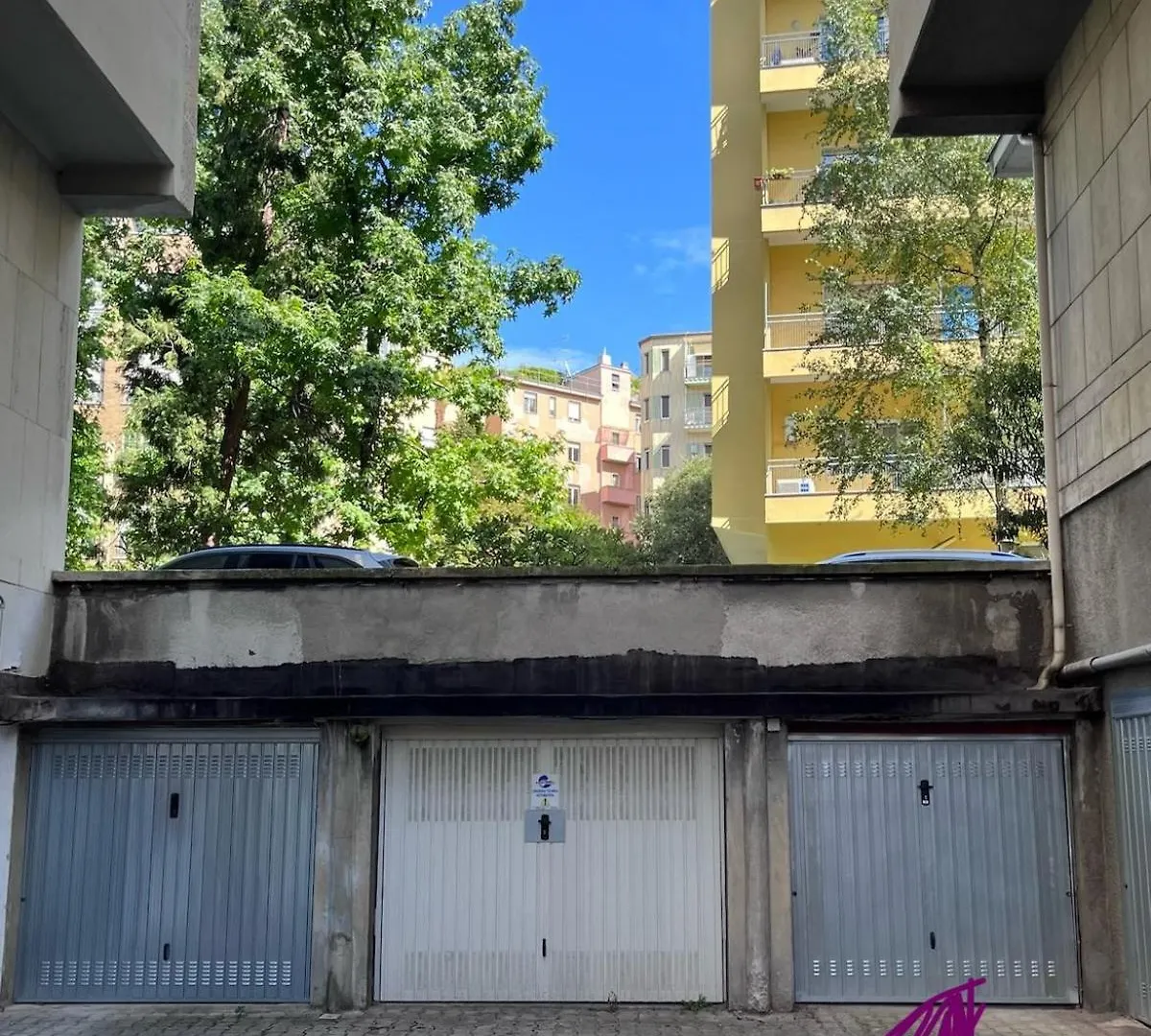 De Amicis Apartment Milan