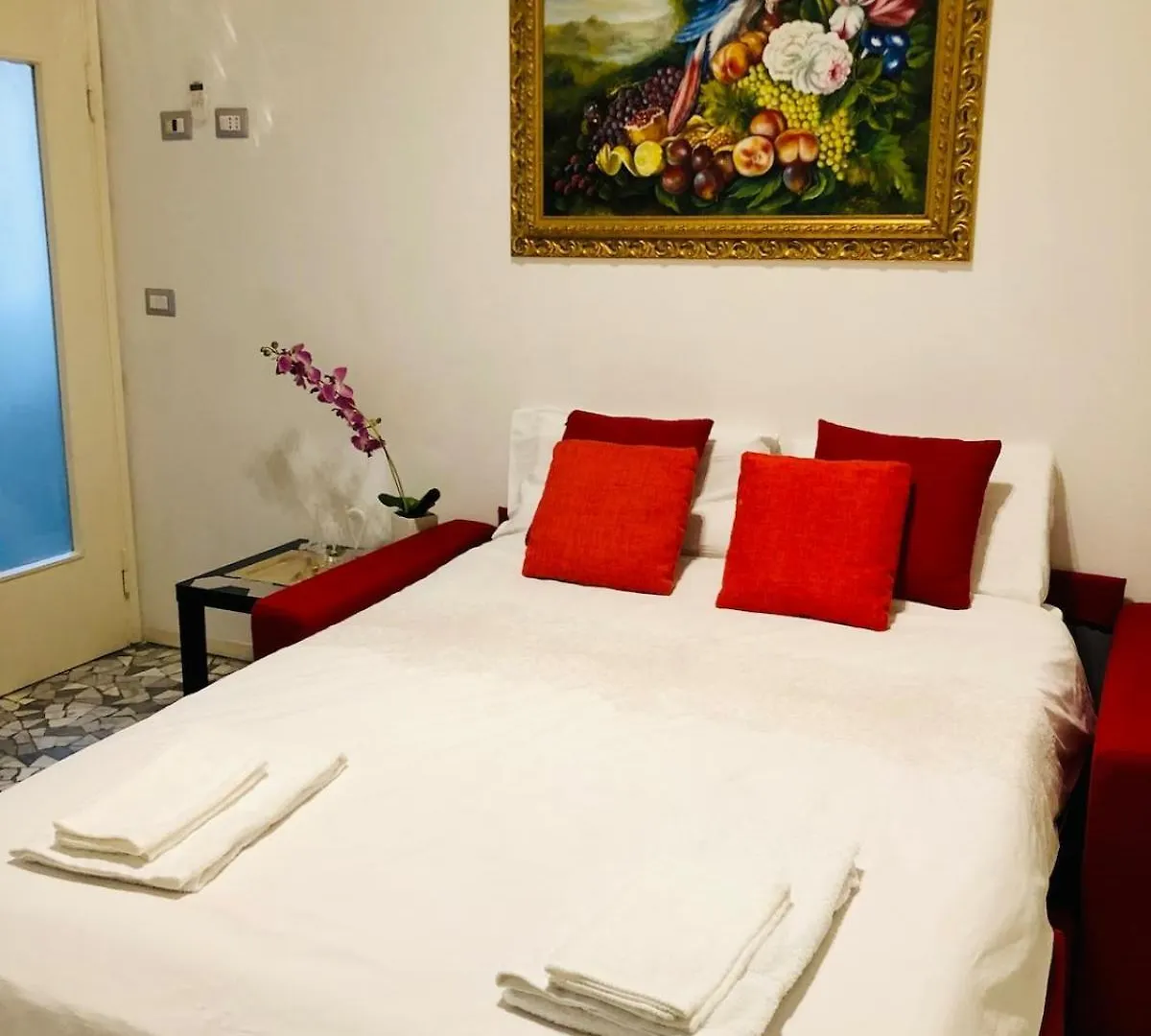 De Amicis Apartment Milan